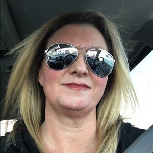 Meet your Posher, Ariane